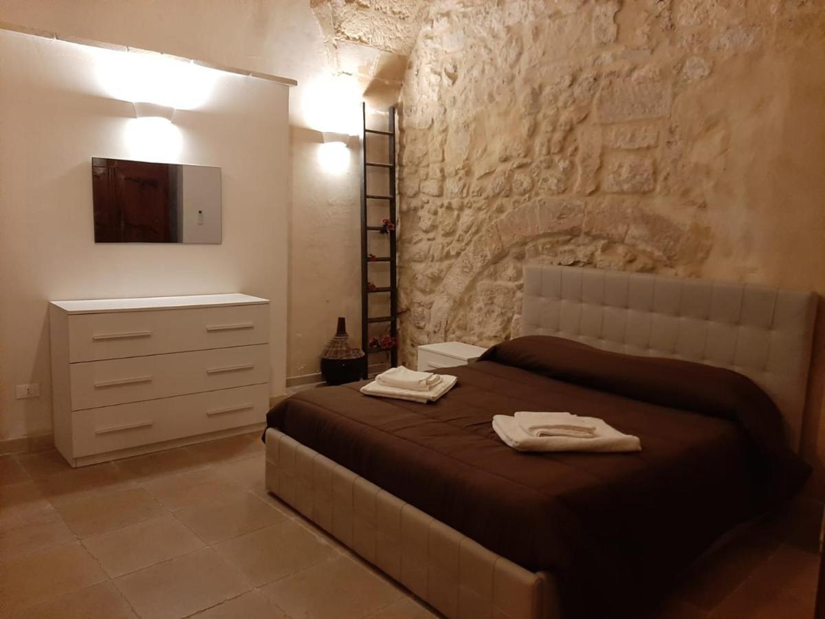 Dimora Salentina Via Scarambone Lecce Apartment Exterior foto
